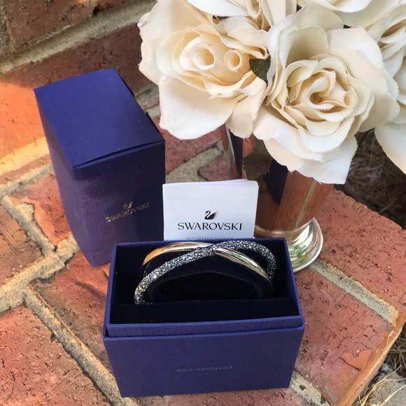 Swarovski Jewelry - Swarovski Crisscross Crystaldust bracelet